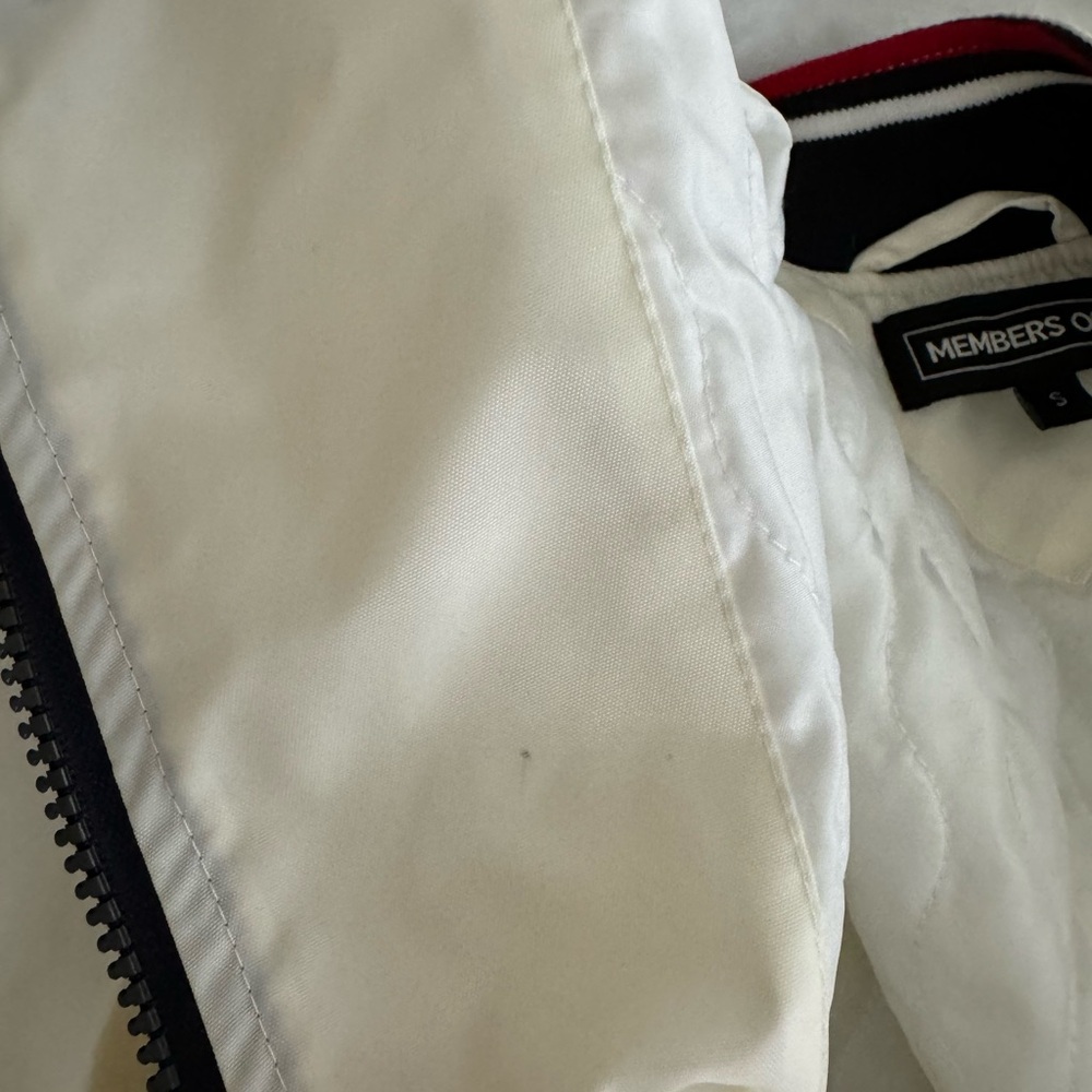 Members Only Nylon Jacket - Size Small - Picture 9 of 9